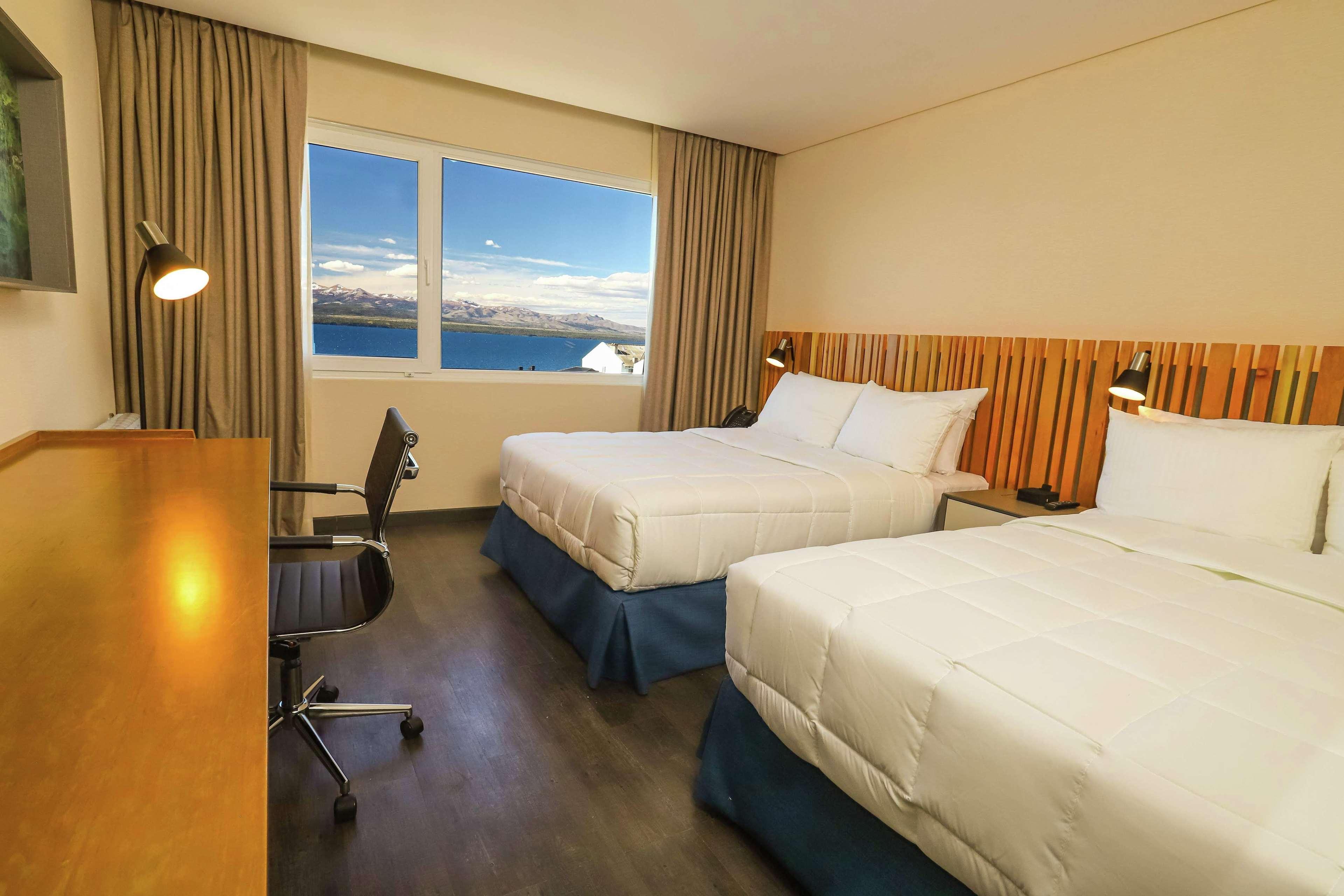 Hampton By Hilton Bariloche Hotell Exteriör bild